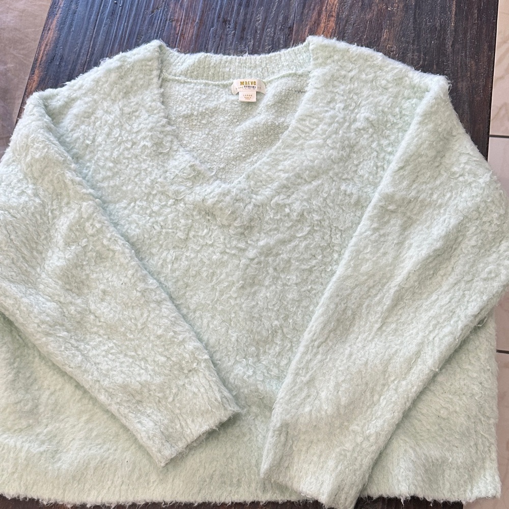 Urban auttfitters Maeve sweater V neck